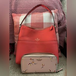 Beautiful Kate Spade purse in exceptional condition, smoke free environment.